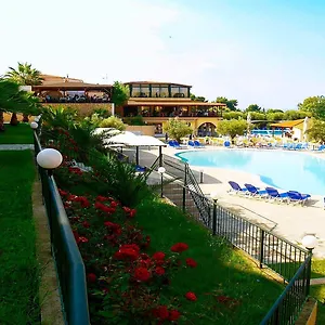 village-mare.hotelschalkidiki.net/